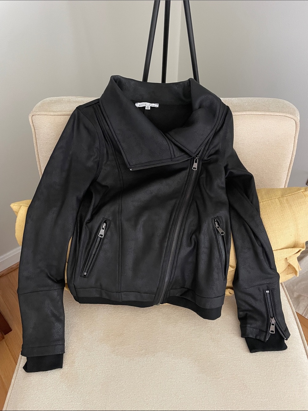 Allie Rae Black Women's Faux Leather Asymmetric Zip Jacket XS